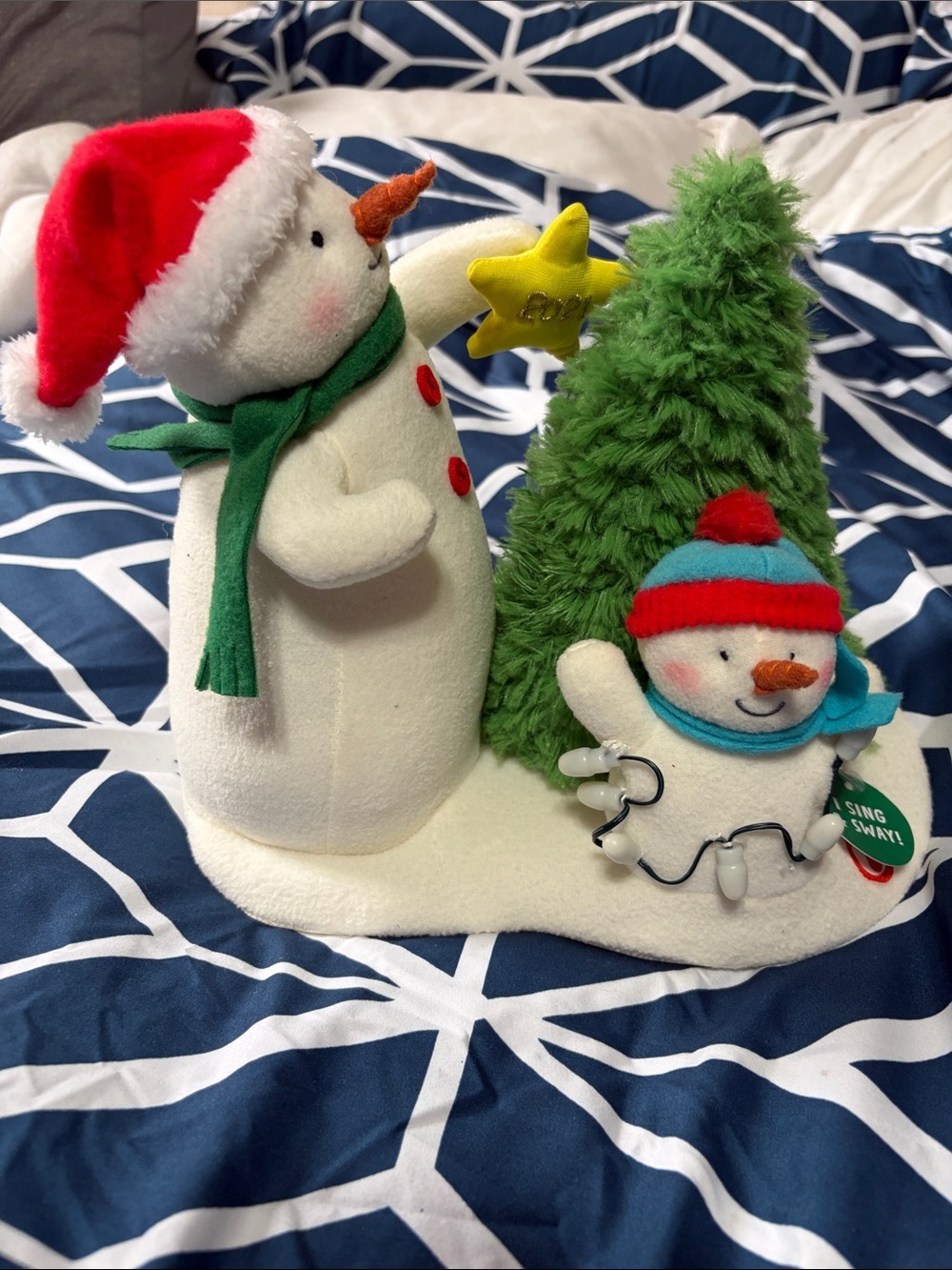 Hallmark Tangled Up in Christmas Snowman Singing Plush Jingle Pals 2021 Video